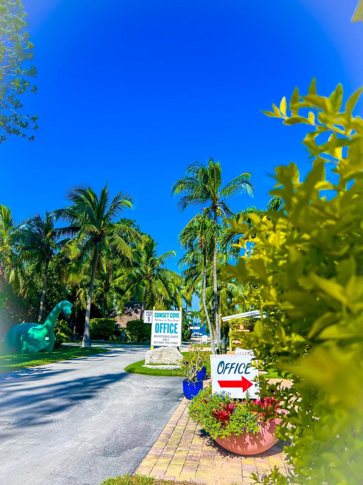 Sunset Cove Beach Resort Key Largo Exterior photo