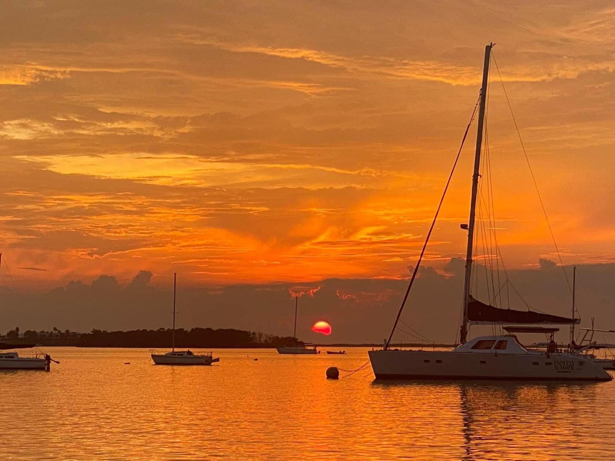 Sunset Cove Beach Resort Key Largo Exterior photo