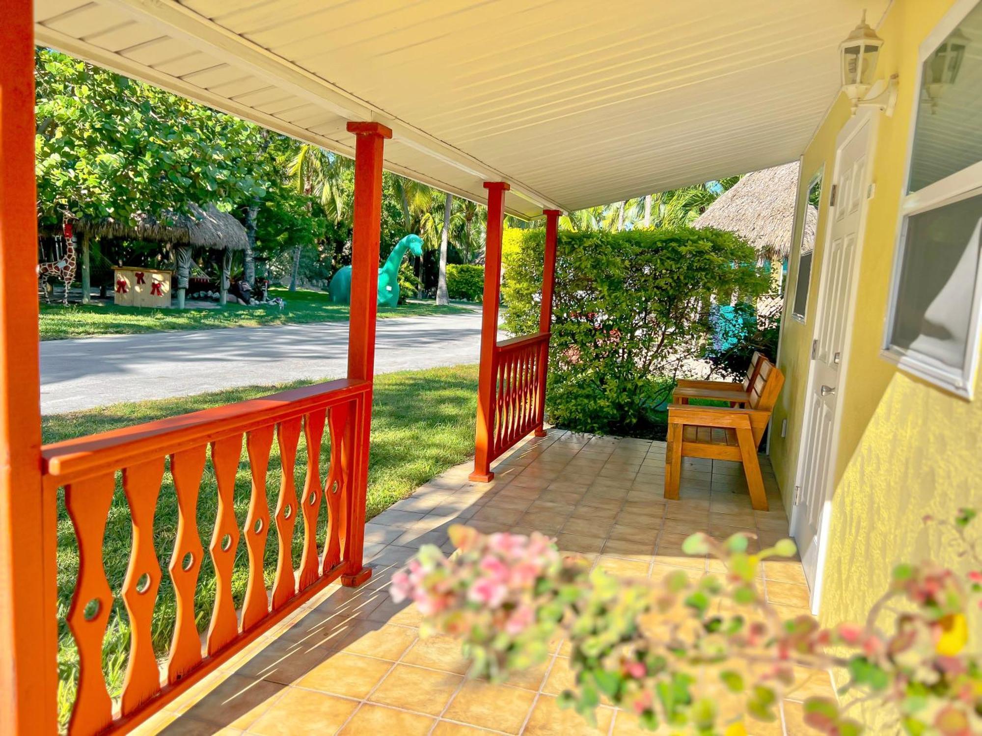 Sunset Cove Beach Resort Key Largo Exterior photo